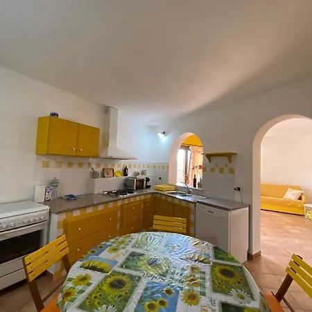 Casa Ludovica A 100 Passi Dal Mare Apartment Àrbatax