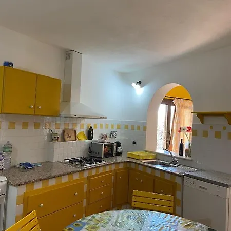 Casa Ludovica A 100 Passi Dal Mare * ארבאטקס