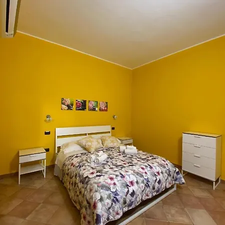 Casa Ludovica A 100 Passi Dal Mare דירה