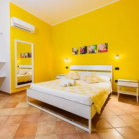 Lägenhet Casa Ludovica A 100 Passi Dal Mare Àrbatax