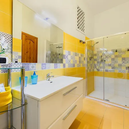 Casa Ludovica A 100 Passi Dal Mare דירה