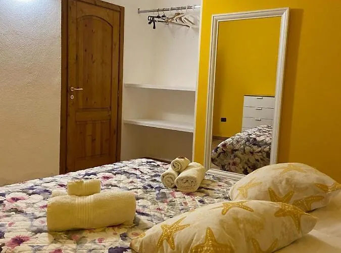 Lägenhet Casa Ludovica A 100 Passi Dal Mare Àrbatax